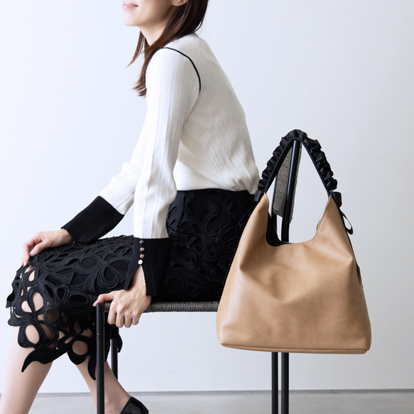 【大人気シリーズ新作】Creema限定 フリル ショルダーバッグ 合皮 レディース 軽量 トート 上品 505-23 13枚目の画像