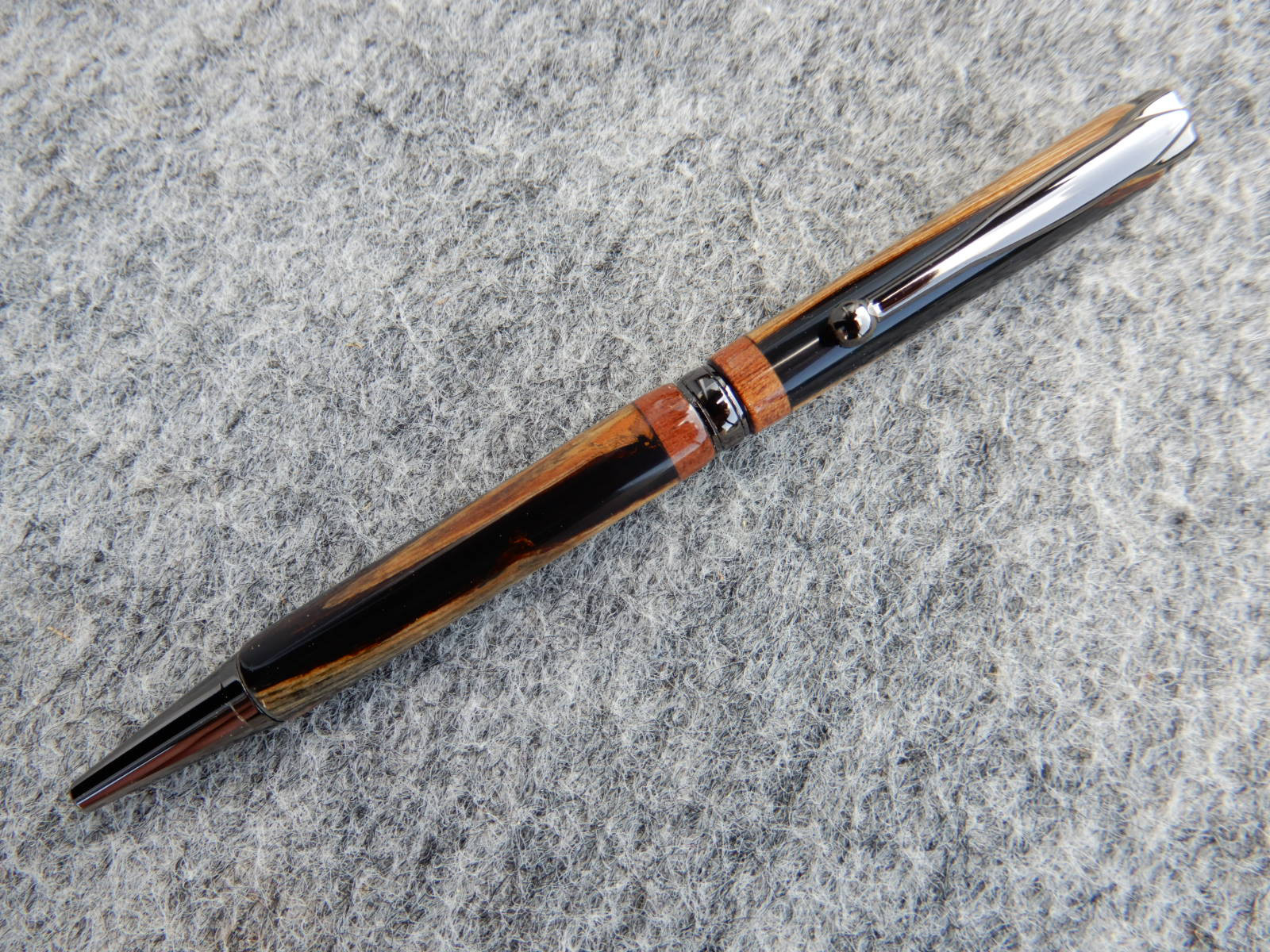 ボールペン　木＆レジン　回転式　（P046）