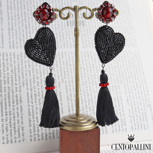 永遠の愛 ♥ ブラックハートタッセルイヤリング イヤリング