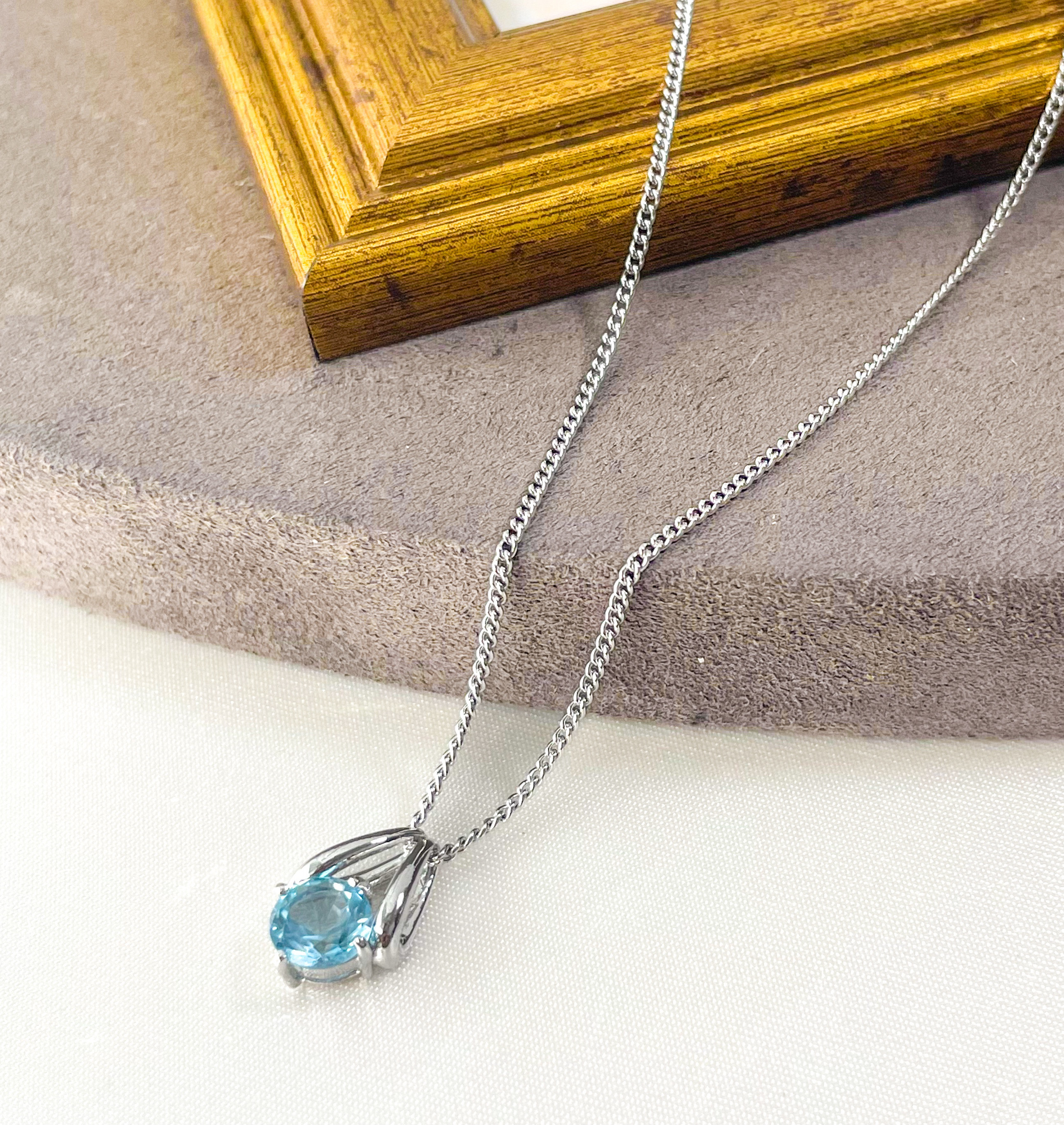 Clarté Marine（クラルテ・マリン） ―海の透明な輝き ブルートパーズネックレス