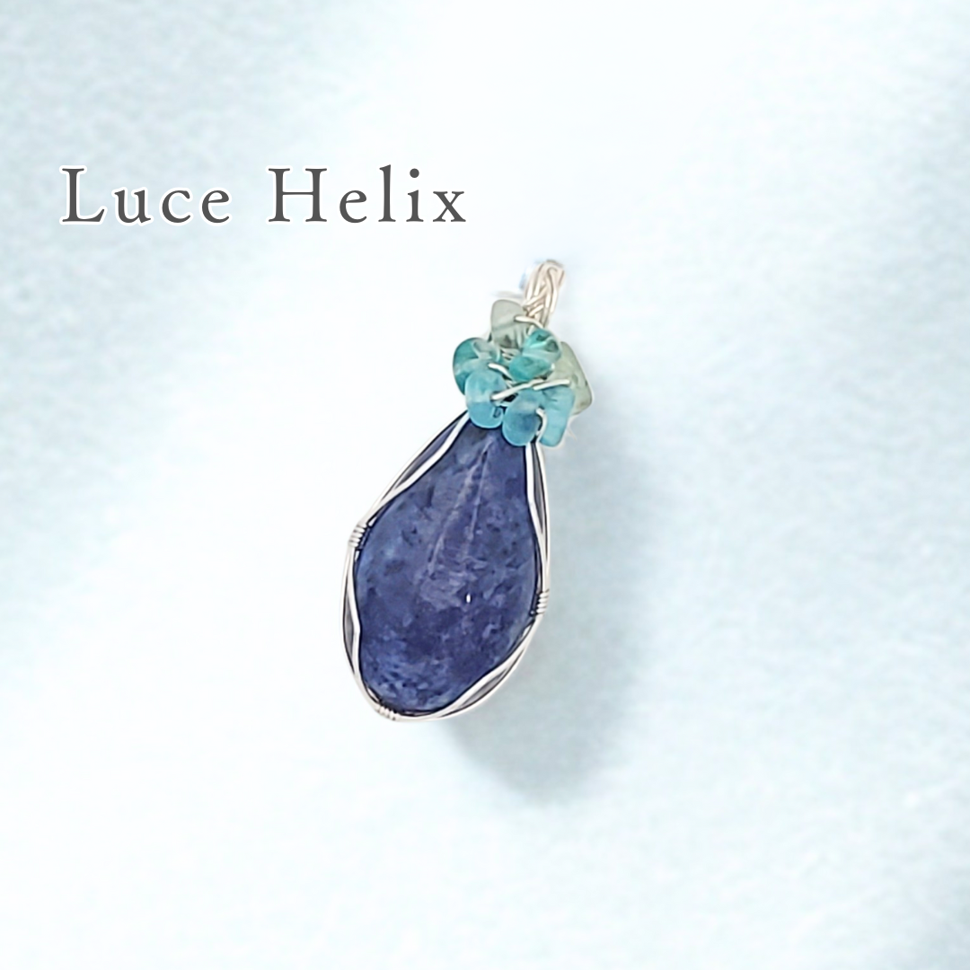 ソーダライト × アパタイト｜一点物天然石｜ワイヤーアートジュエリー｜送料無料・ギフトラッピング無料