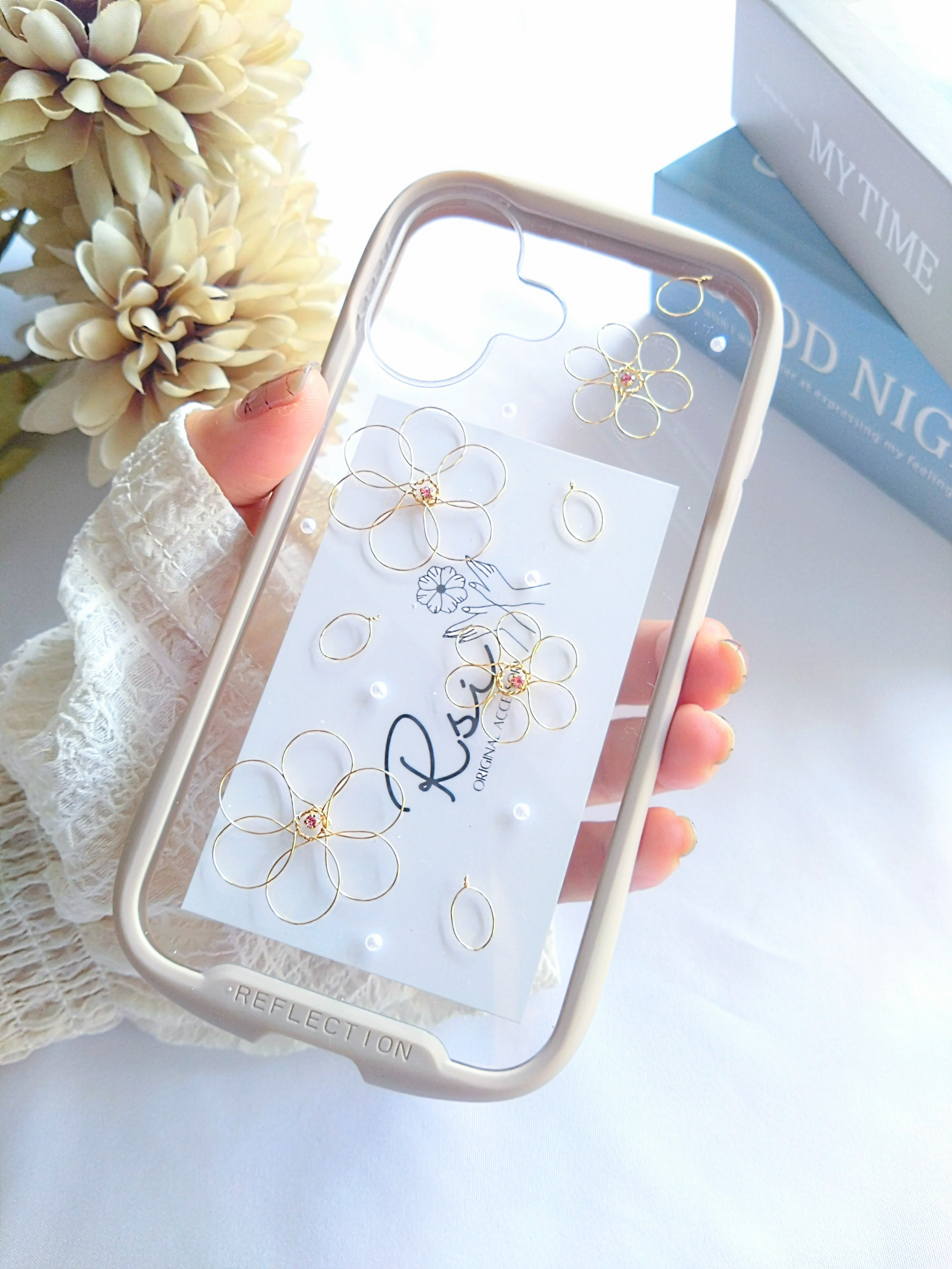【花びらが舞う ワイヤーフラワー】オプションでスマホショルダー対応可能