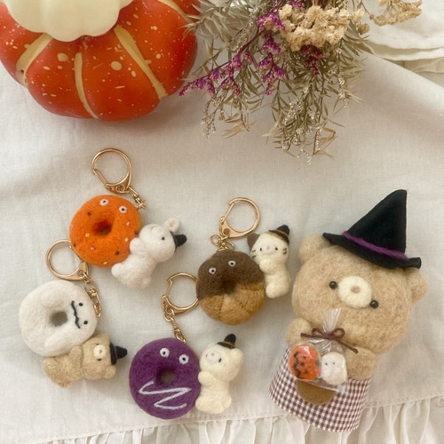 喫茶・くま屋】ハロウィンドーナツキーホルダー三毛猫ちゃん 羊毛