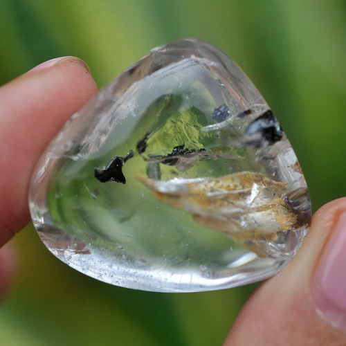 大粒☆砂動く☆虹入 古代の水☆水入り水晶 s1514 天然石 Funky garuda