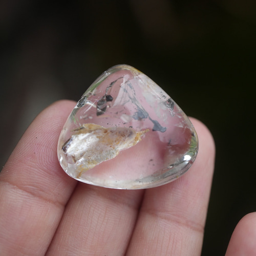 大粒☆砂動く☆虹入 古代の水☆水入り水晶 s1514 天然石 Funky garuda