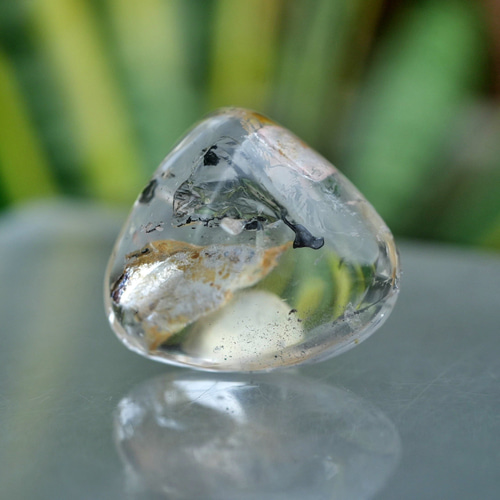 大粒☆砂動く☆虹入 古代の水☆水入り水晶 s1514 天然石 Funky garuda