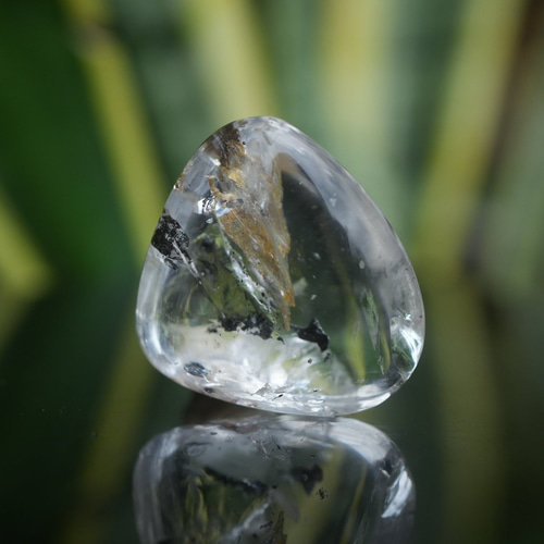 大粒☆砂動く☆虹入 古代の水☆水入り水晶 s1514 天然石 Funky garuda