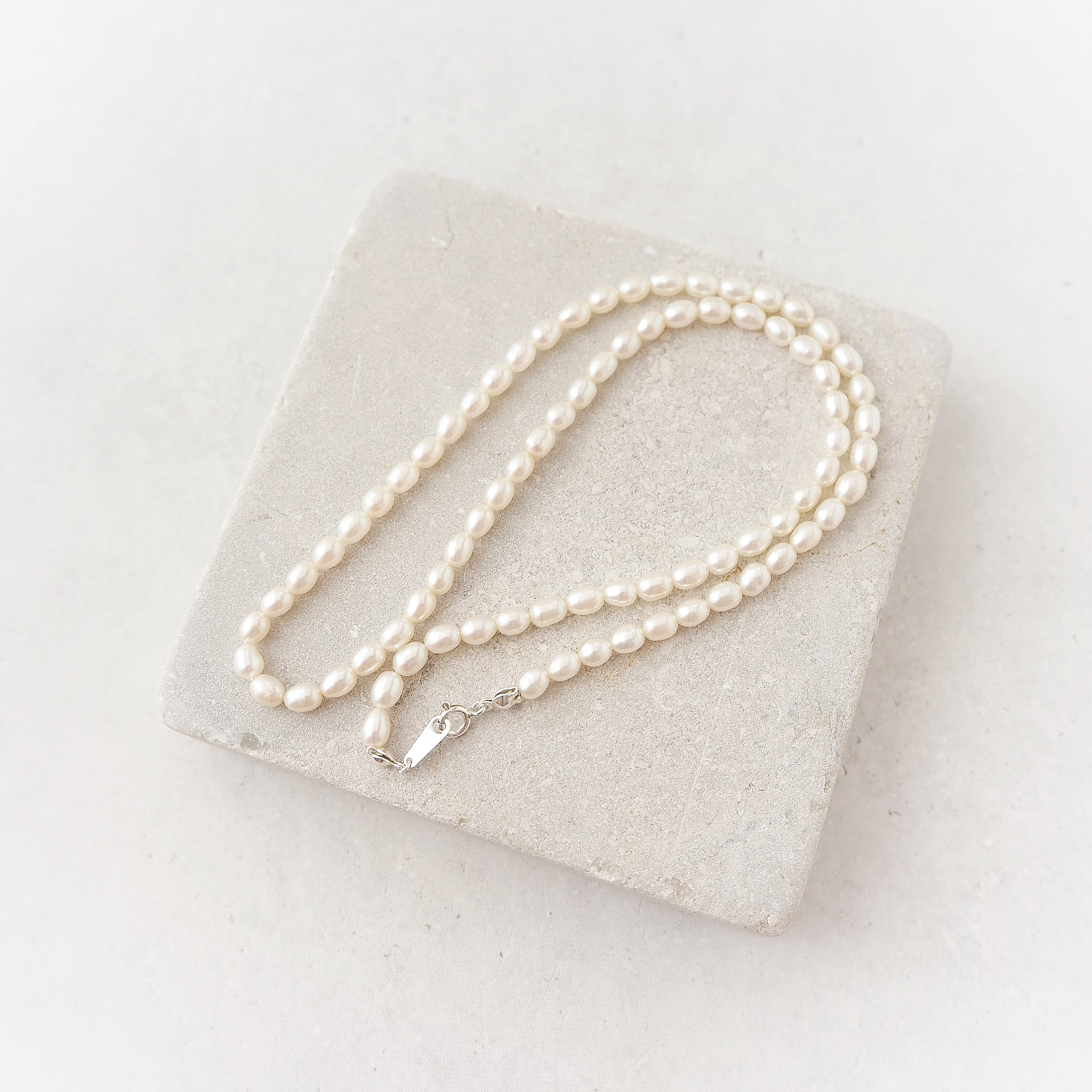mini pearlネックレス