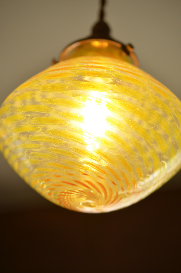 イエローオレンジのランプ 4枚目の画像