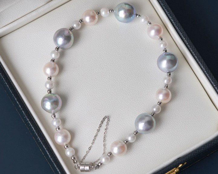 ルミナ 5～7mm 天然バロックアコヤ真珠ブレスレット（18Kゴールドマグネット留め具付き） - 星型デザイン。スタイリッシュで