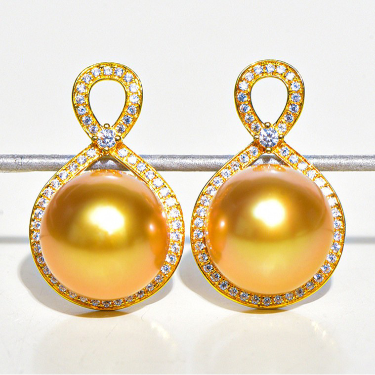 ルミナ 10～11mm 天然南洋ゴールドパールイヤリング 18Kゴールド 低刺激性 光沢 エレガント 万能 毎日の必需品ギフト