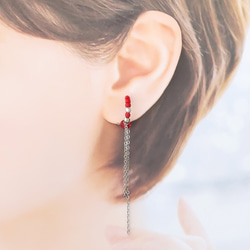 〈痛くない〉〜2way〜レッド×シルバーチェーンイヤーカフ・イヤリング・フェイクピアス(片耳用)(調節可能) 2枚目の画像