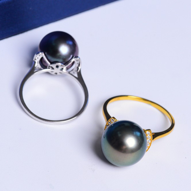 ルミナ 12-13mm タヒチ黒蝶真珠リング（18Kゴールド、ダイヤモンド付き）プラチナグレーの輝きを放つこのエレガントなリング 63,360円