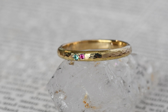 並ぶ古色と光～エメラルド・ピンクスピネル～ 6枚目の画像