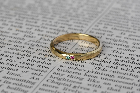 並ぶ古色と光～エメラルド・ピンクスピネル～ 7枚目の画像