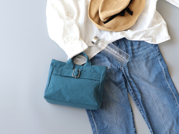 バックルミニトート＊コンパクトなサイズ感＊2way仕様（深青） 2枚目の画像