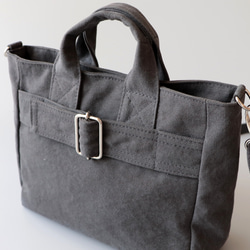 バックルミニトート＊コンパクトなサイズ感＊2way仕様（チャコール） 7枚目の画像