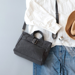 バックルミニトート＊コンパクトなサイズ感＊2way仕様（チャコール） 1枚目の画像
