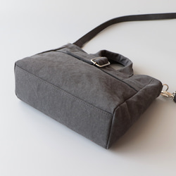 バックルミニトート＊コンパクトなサイズ感＊2way仕様（チャコール） 6枚目の画像