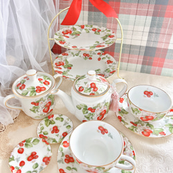 アフタヌーンティー・真っ赤な苺のティーセット 1枚目の画像
