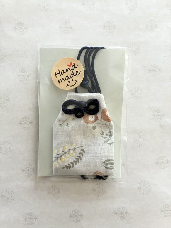 お守り袋　ミニサイズ　デコレクションズ　首かけタイプ♡ふんわり裏地付き　送料無料 4枚目の画像