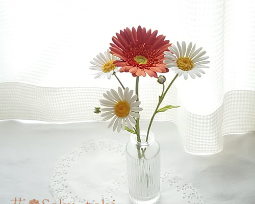 現品限り】❁濃いオレンジガーベラとマーガレットのクレイフラワー