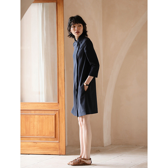 上品なネイビーが肌を明るく見せる、斜めに流れるフロントが印象的なシャツワンピース。#776 7枚目の画像