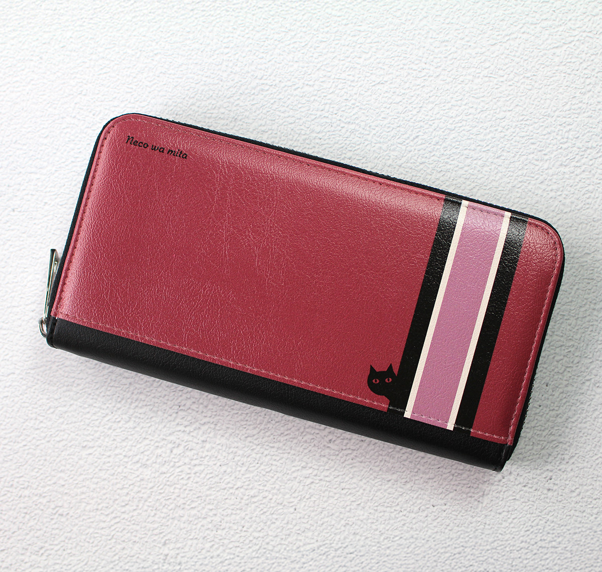 新色！ワインレッド＋neco 長財布　「ネコは見た」シリーズ　〜送料無料〜