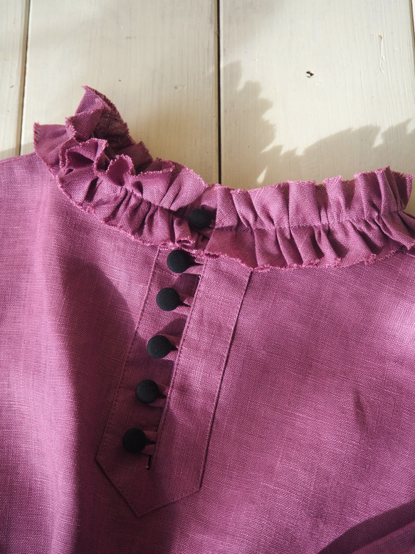 　【予約販売】ローズピンク　フリルハイネックブラウス 8枚目の画像