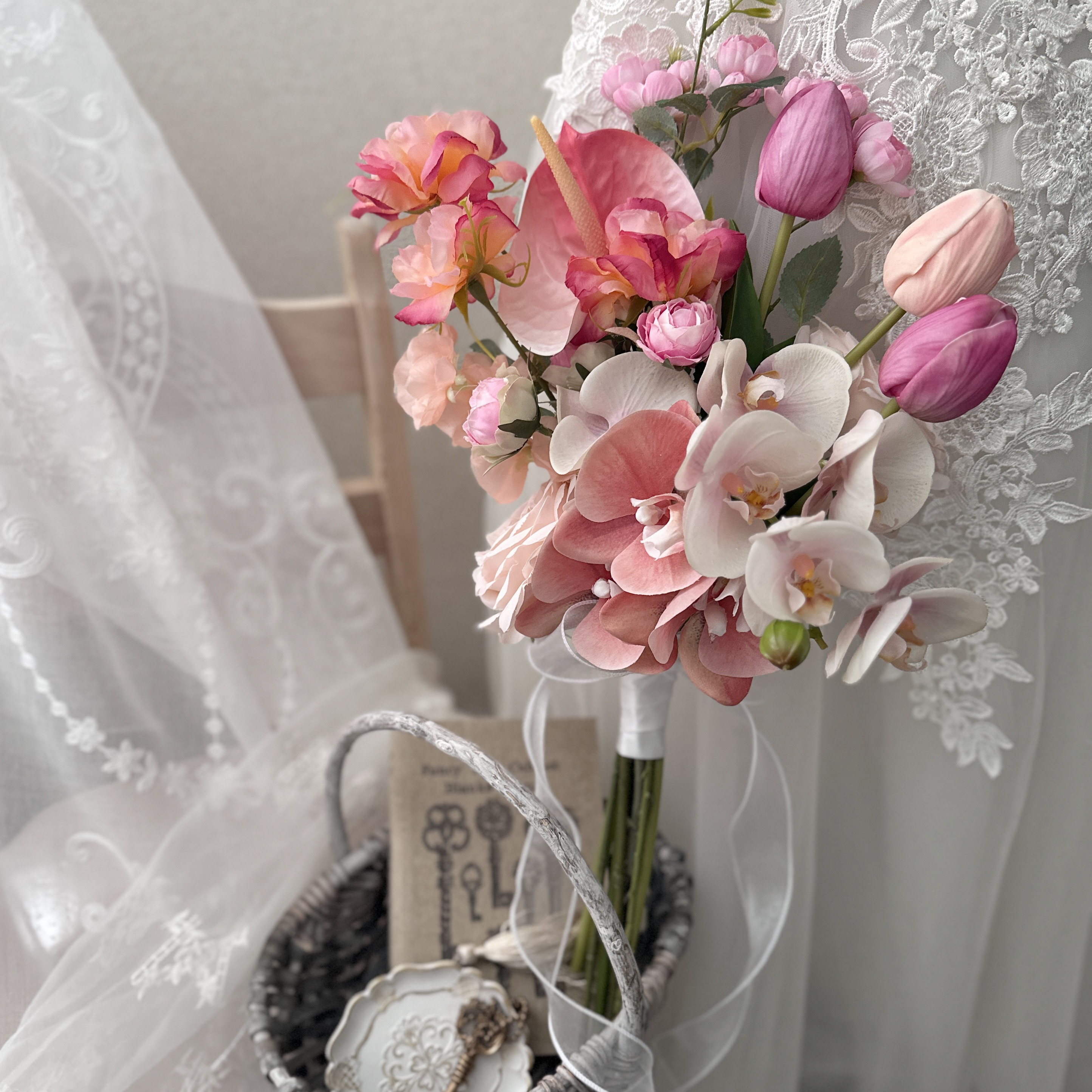 blush bloom bouquet【ウェディングブーケ・チューリップ・造花・ブライダルブーケ・春ブーケ】