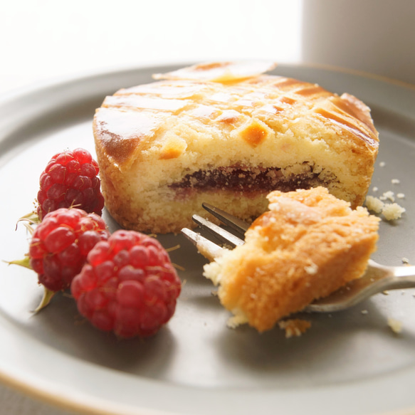 ＼さっくりほろほろ／ 甘酸っぱい「ラズベリーガレット４ヶボックス」 4枚目の画像