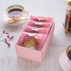 ＼さっくりほろほろ／ 甘酸っぱい「ラズベリーガレット４ヶボックス」 1枚目の画像