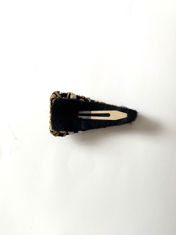 インド刺繍パッチンピン　 3枚目の画像