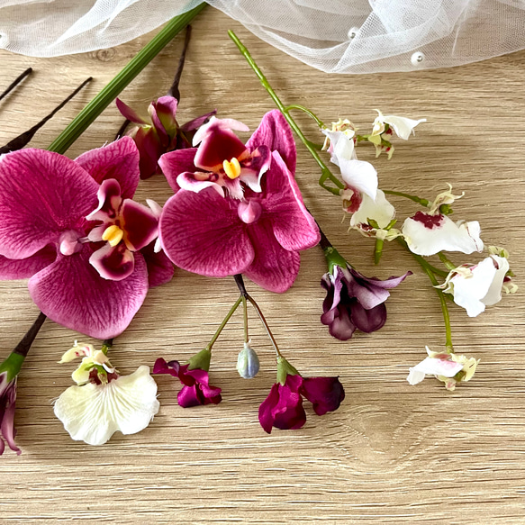 〈送料無料〉⌘大人パープル⌘カラーリリィと胡蝶蘭の髪飾り 結婚式 成人式 卒業式 和装 くすみカラー 3枚目の画像