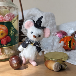 身長6cm 魔法使い白ネズミ 空飛ぶホウキ ぬいぐるみ ミニチュア