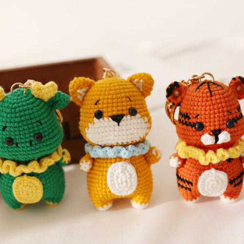 毛糸 手作り 編みぐるみ ニット人形 キーホルダー バッグチャーム 誕生