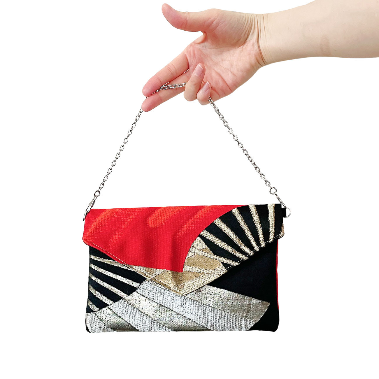 和柄 クラッチバッグ 【 帯リメイク 】一点物 現品限り / 黒 * 金銀 * 扇 * 赤 / チェーン付き