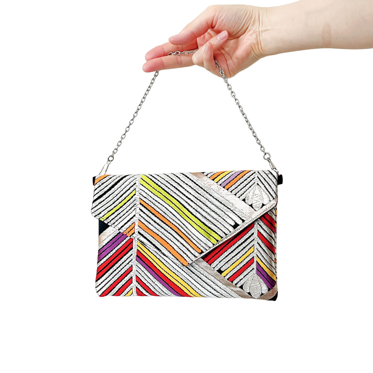 和柄 クラッチバッグ 【 帯リメイク 】一点物 現品限り / シルバー * 黒 * ストライプ / チェーン付き