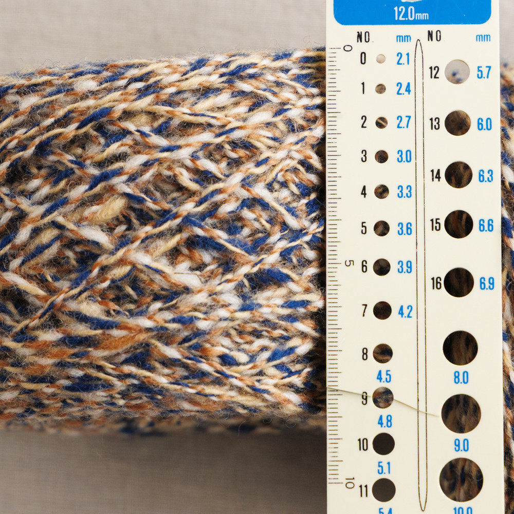 草木染　手紡ぎ毛糸　　ベスト着分　ケーブルヤーン　マット織用　#2505