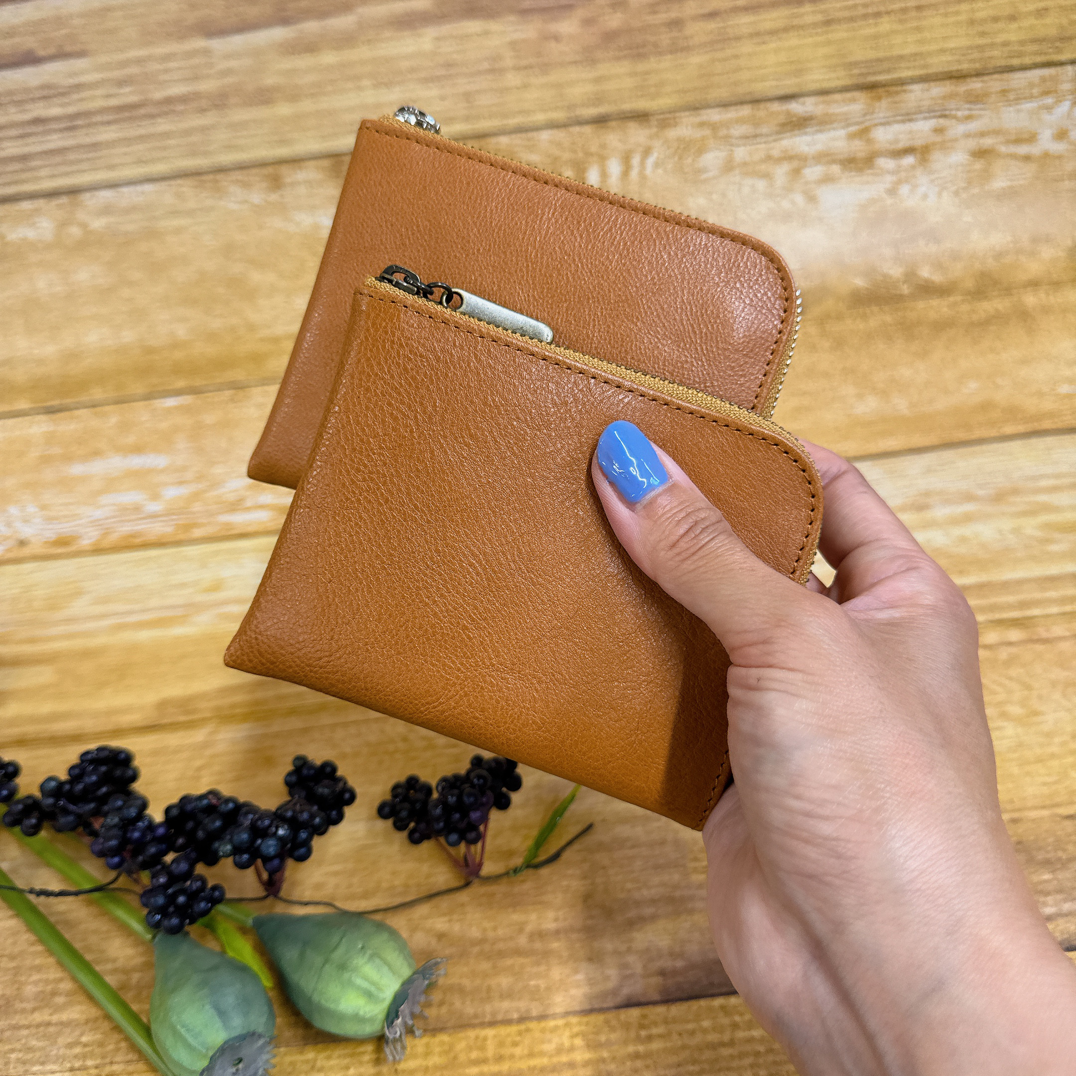 薄マチで使いやすい 本革 ハーフ財布 ヴィンテージ キャメル