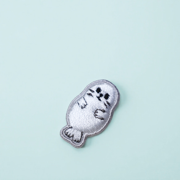 ぷっくりしてカワイイ！　アザラシ刺しゅう ワッペン（接着剤なし）8枚セット 2枚目の画像