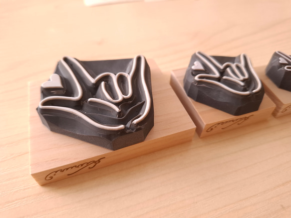 【世界共通　手話】 アイラブユー　ILoveYou　スタンプ　選べる3サイズ　はんこ　ハンドサイン 6枚目の画像