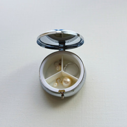 大きめ・こぎん刺しのピルケース（アクセサリーケース）（サークルL・藍色その２） 3枚目の画像