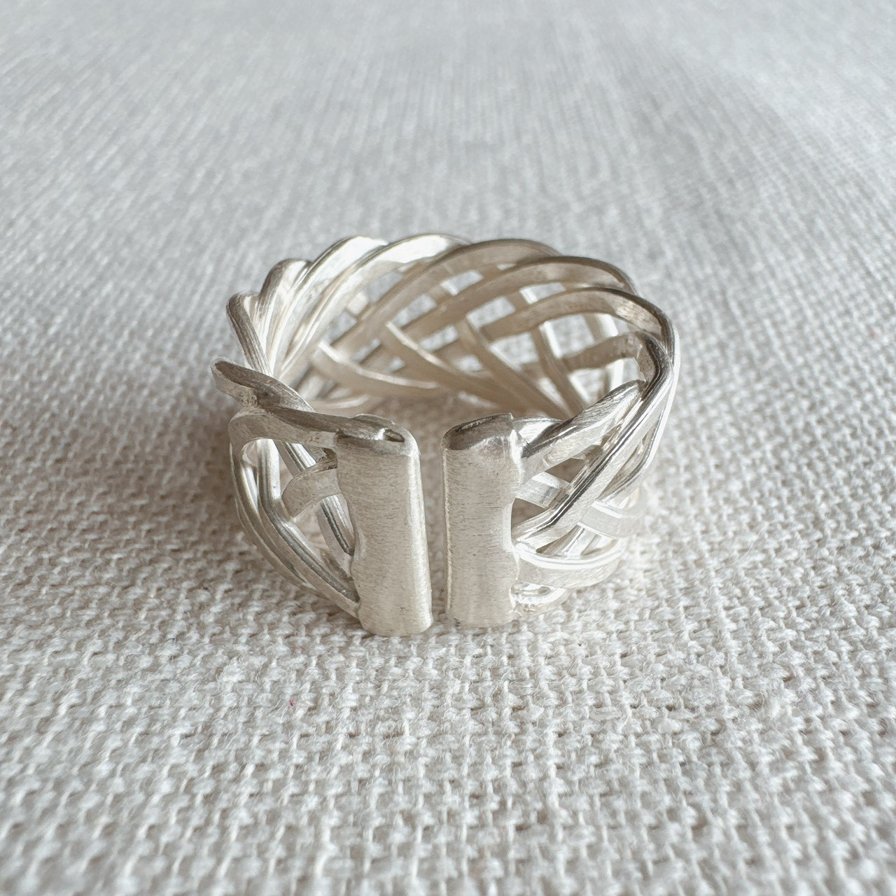 カレンシルバー