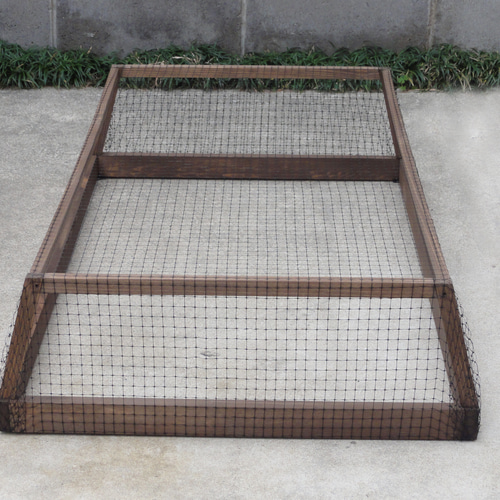 深さの有るビオトープ 120L 角型タライ＆木枠セット（3D型防鳥網付き