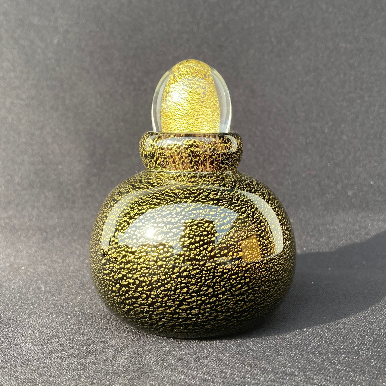 ガラス 骨壷 ＊ 手元供養 『Memories 想いで』ペット 葬儀 ＊GOLD LEAFシリーズ(黒＆金箔)