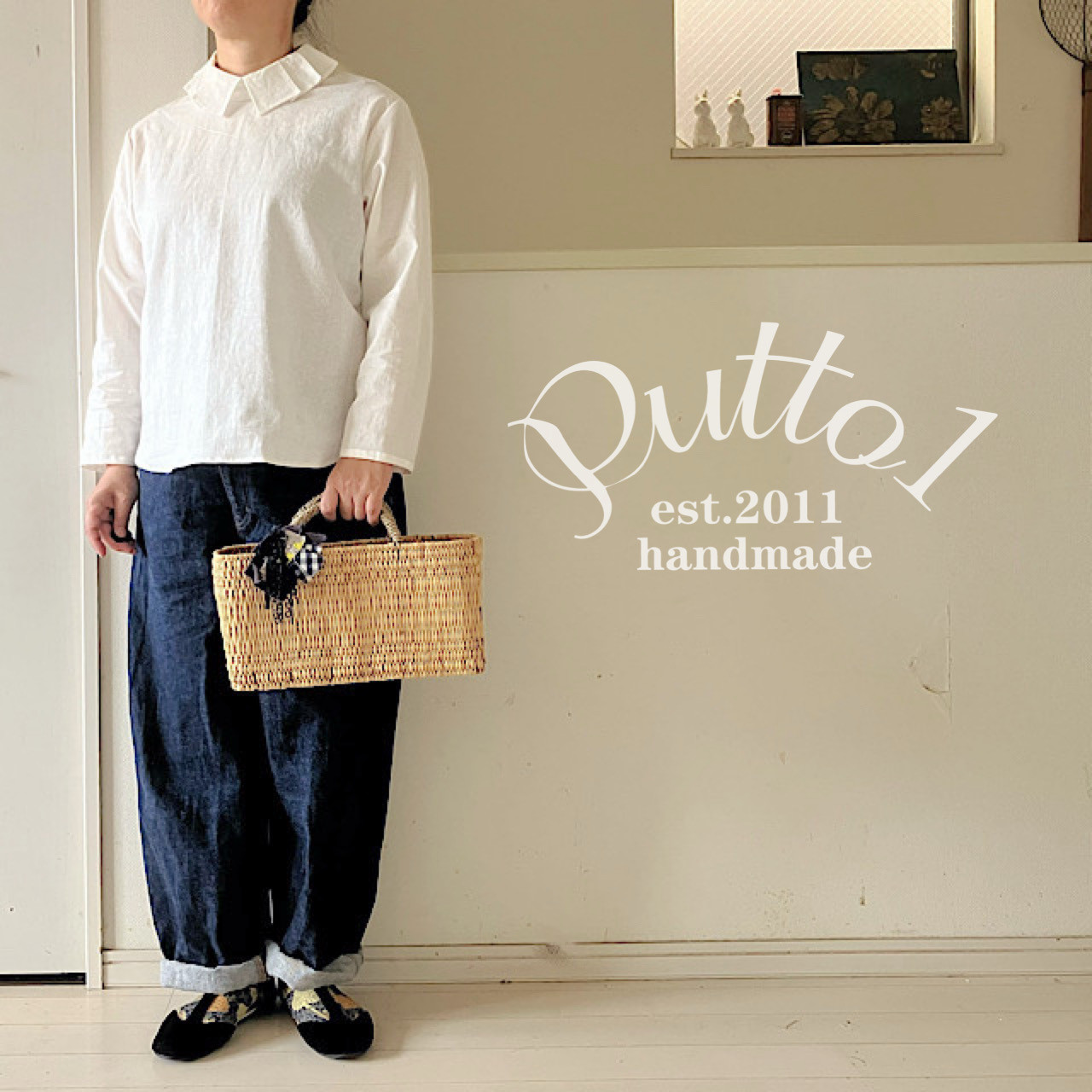 白は完売/選べる2色【受注生産】リネンタックカラーのプルオーバーブラウス・長袖