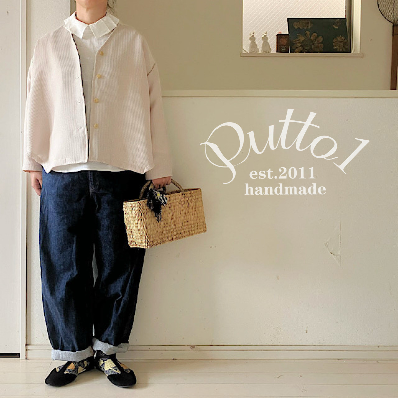 白は完売/選べる2色【受注生産】リネンタックカラーのプルオーバーブラウス・長袖