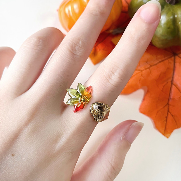 染まりかけのもみじのフォークリング 1枚目の画像