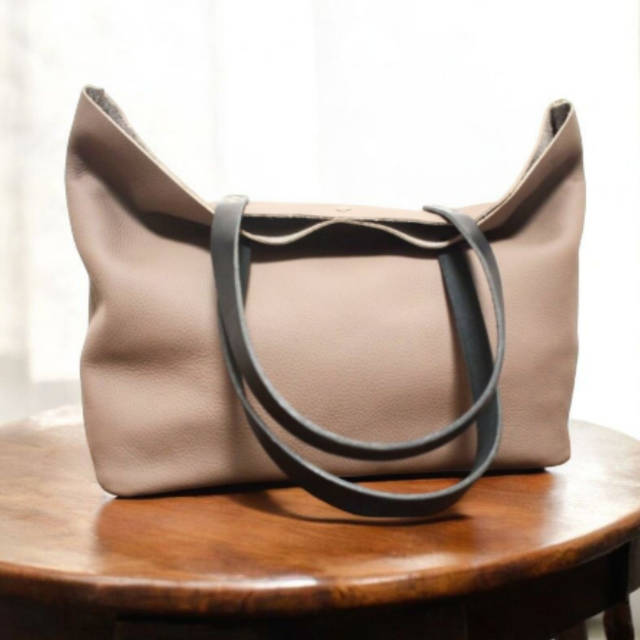 ハンドメイド　本革　トート　シュリンク　グレージュ　新品 962